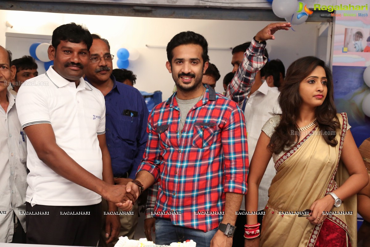 Washoo - Laundry Solutions Outlet Launch by Ravi and Lasya, Hyderabad