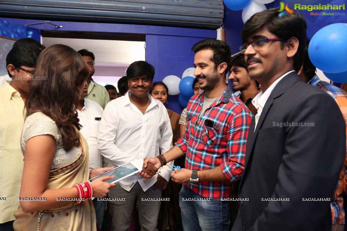 Washoo - Laundry Solutions Outlet Launch by Ravi and Lasya, Hyderabad