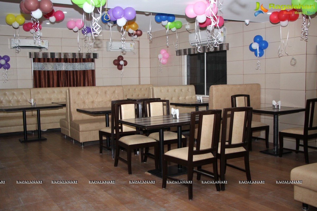 Rakul Preet Singh launches Sahara Cafe at Nizampet, Hyderabad