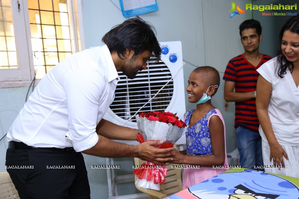 Sai Dharam Teja and Farah visits Cancer stricken Children at MNJ Hospital