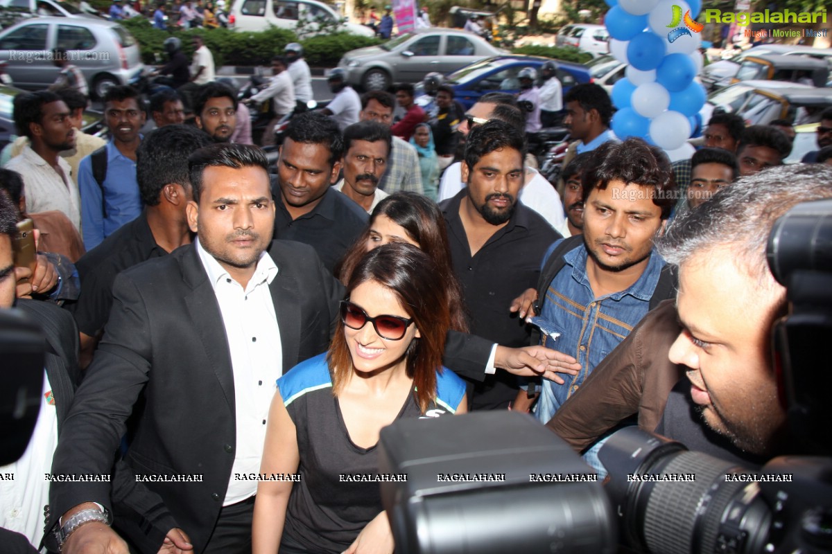 Ileana inaugurates Skechers Store in Hyderabad