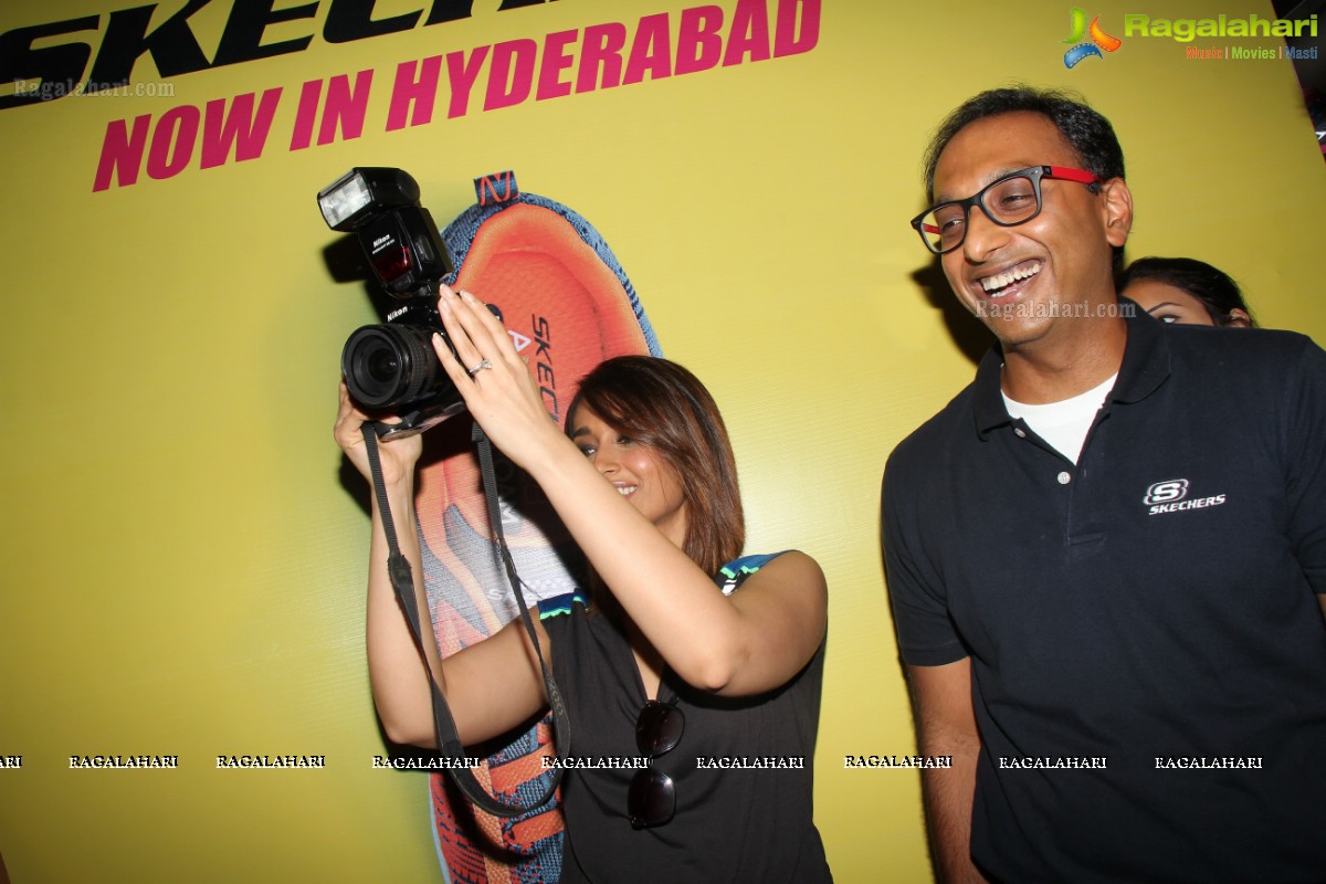 Ileana inaugurates Skechers Store in Hyderabad