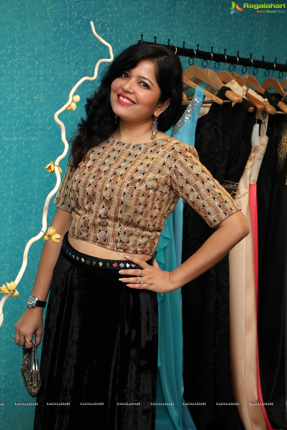 Geet Gupta and Anika Khara launches Treasure Trunk Flea Market at Kavanah, Hyderabad