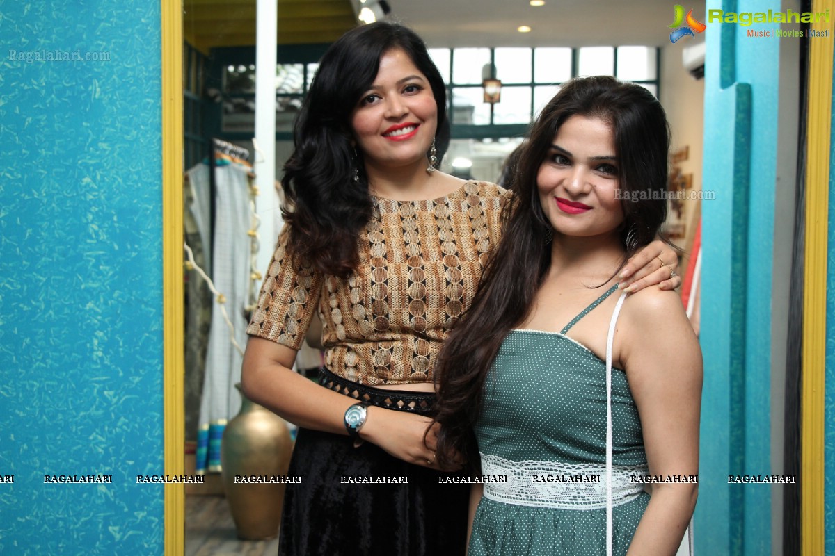 Geet Gupta and Anika Khara launches Treasure Trunk Flea Market at Kavanah, Hyderabad