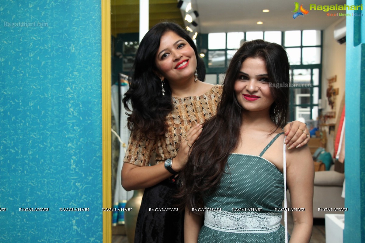 Geet Gupta and Anika Khara launches Treasure Trunk Flea Market at Kavanah, Hyderabad