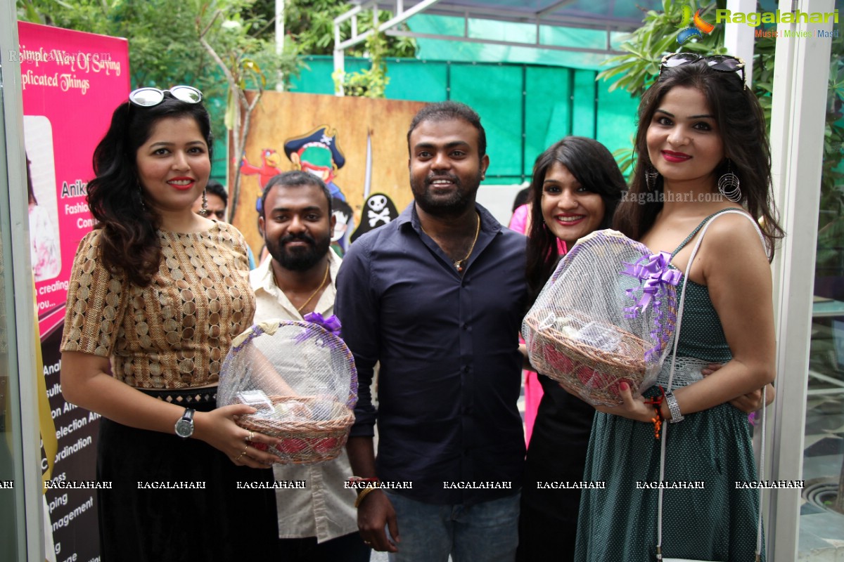 Geet Gupta and Anika Khara launches Treasure Trunk Flea Market at Kavanah, Hyderabad