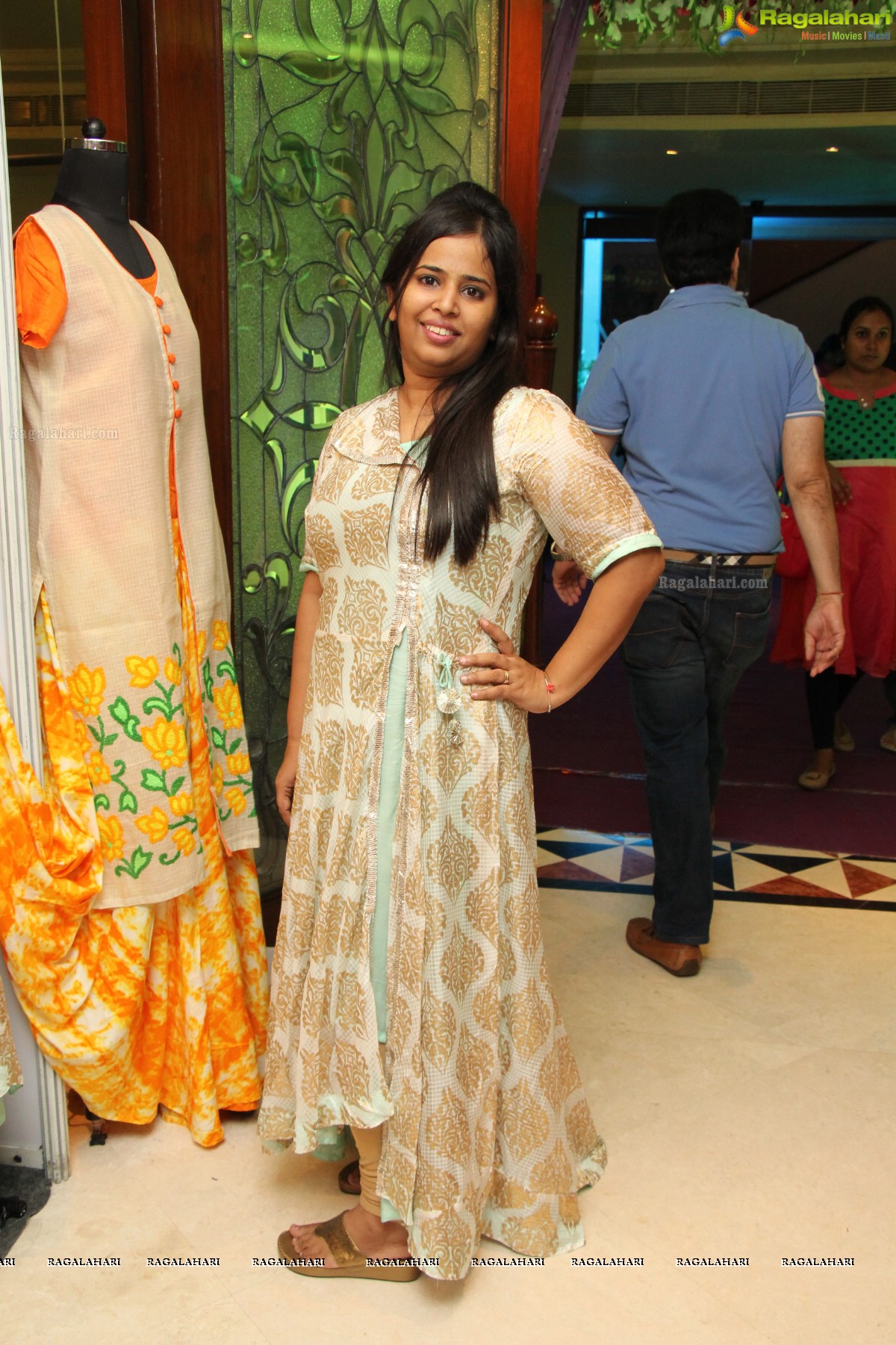 Mannara Chopra inaugurates Trendz Exhibition and Sale at Taj Krishna, Hyderabad