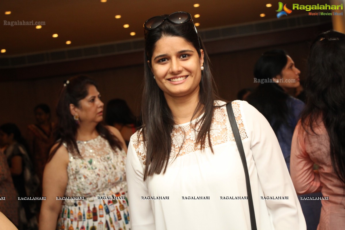 Mannara Chopra inaugurates Trendz Exhibition and Sale at Taj Krishna, Hyderabad