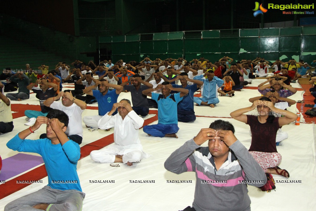 World Yoga Day 2016 Celebrations with Mansi Gulati, Hyderabad