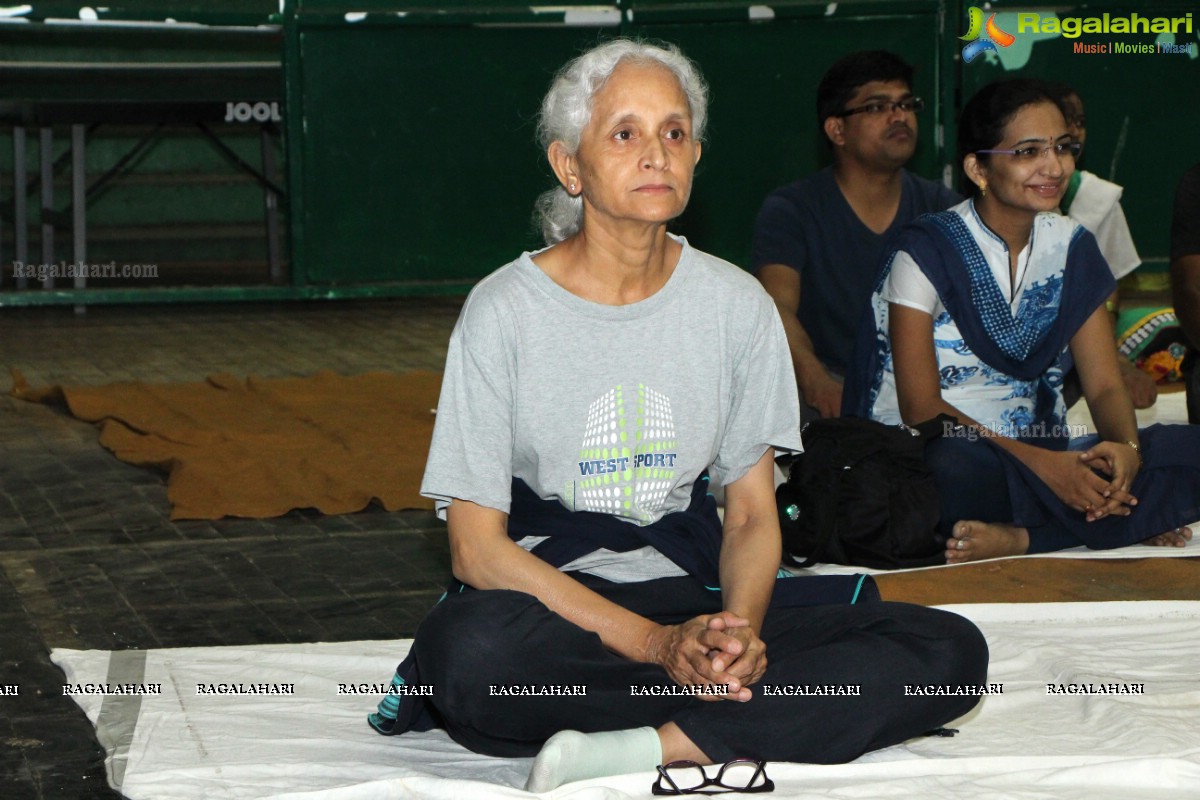 World Yoga Day 2016 Celebrations with Mansi Gulati, Hyderabad