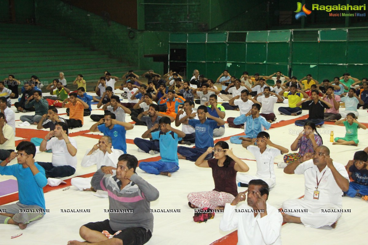 World Yoga Day 2016 Celebrations with Mansi Gulati, Hyderabad