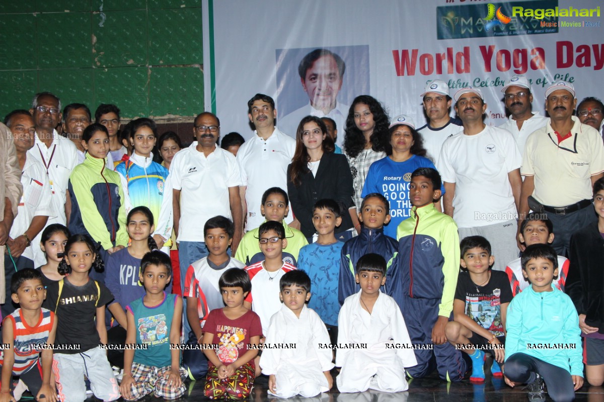 World Yoga Day 2016 Celebrations with Mansi Gulati, Hyderabad