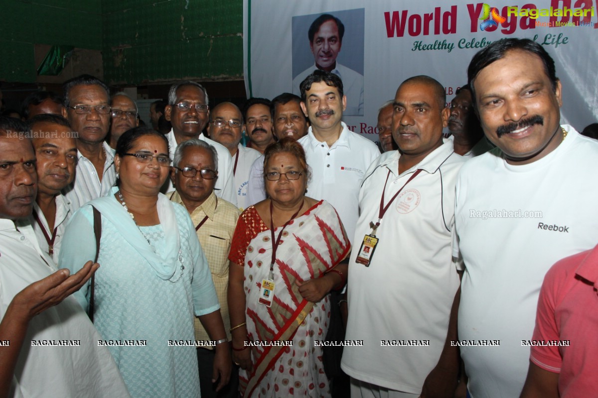 World Yoga Day 2016 Celebrations with Mansi Gulati, Hyderabad