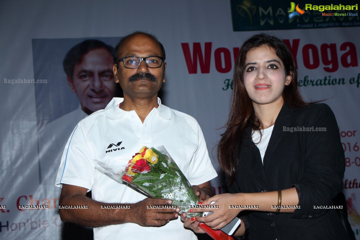 World Yoga Day 2016 Celebrations with Mansi Gulati, Hyderabad