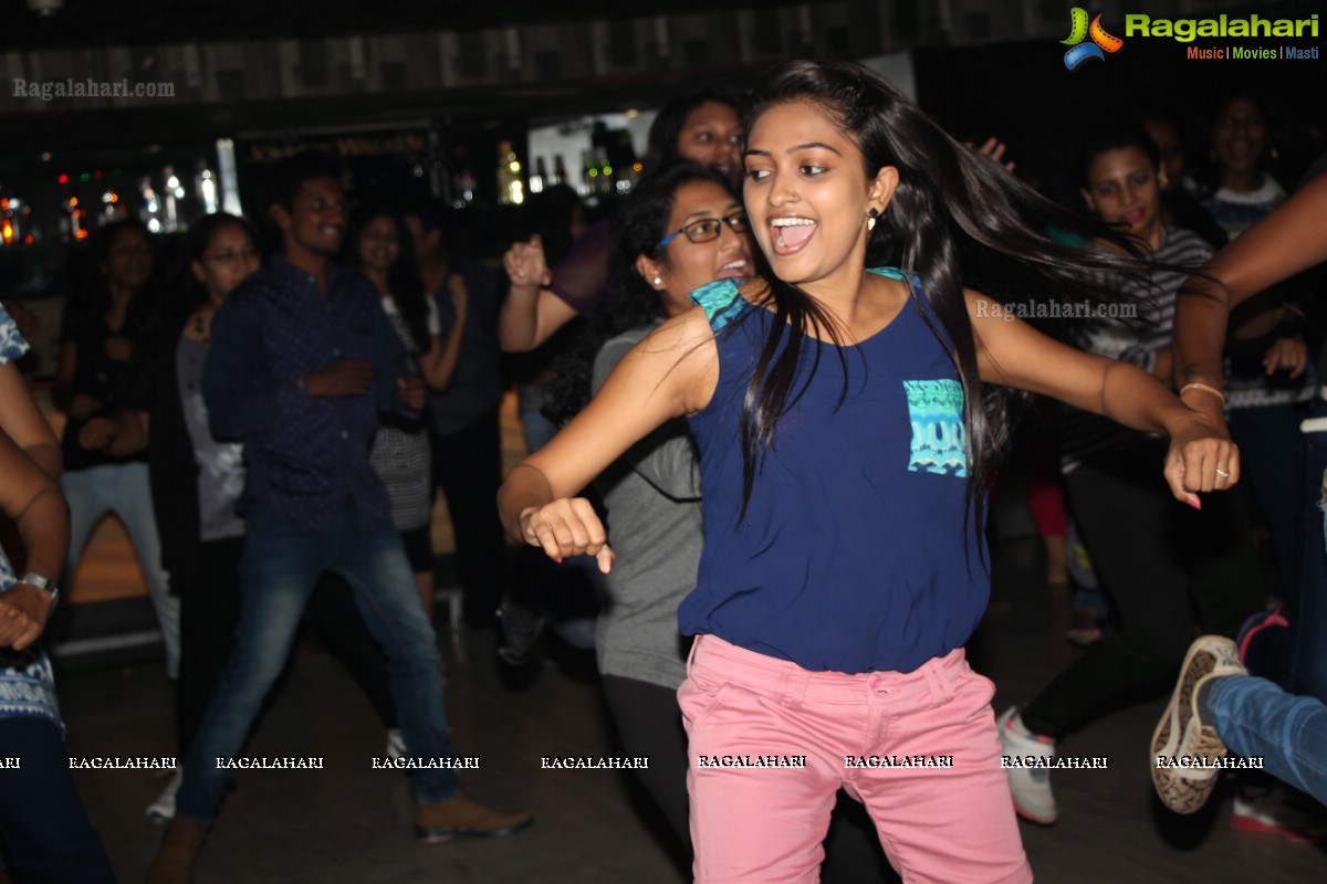 Zumba Fitness Dance Party with Bobby Zin, Meenakshi and Shefali