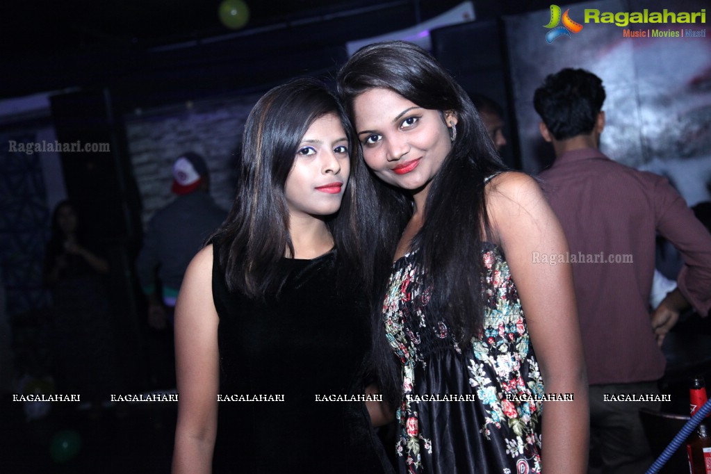 Fashion Funk - Bollywood Ladies Night at Hyderozen The Lounge Bar