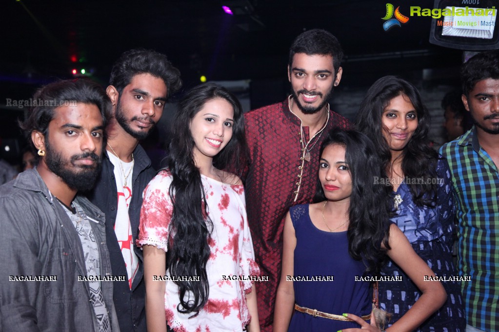 Fashion Funk - Bollywood Ladies Night at Hyderozen The Lounge Bar