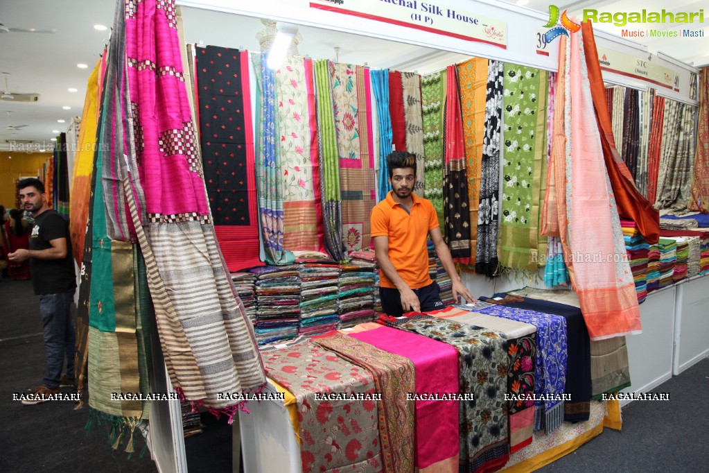 Komali launches Silk India Expo at Sri Raja Rajeshwari Gardens, Secunderabad