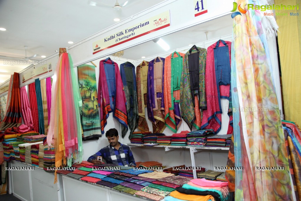 Komali launches Silk India Expo at Sri Raja Rajeshwari Gardens, Secunderabad