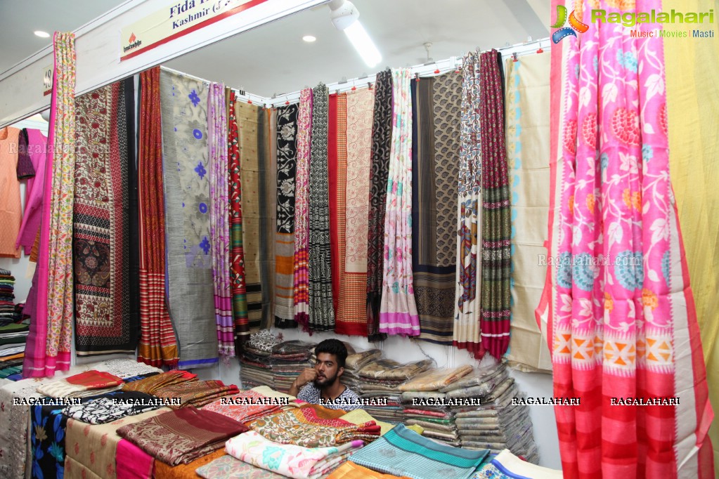 Komali launches Silk India Expo at Sri Raja Rajeshwari Gardens, Secunderabad