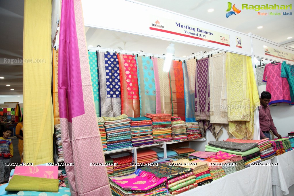 Komali launches Silk India Expo at Sri Raja Rajeshwari Gardens, Secunderabad