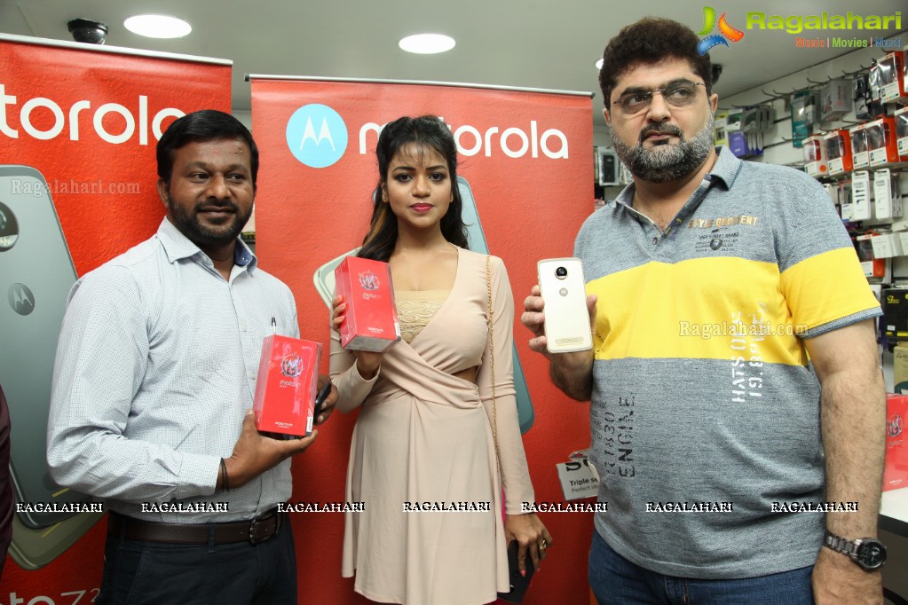 Bhavya Sri launches Moto Z2 Play Smartphone at Technovision, Banjara Hills, Hyderabad