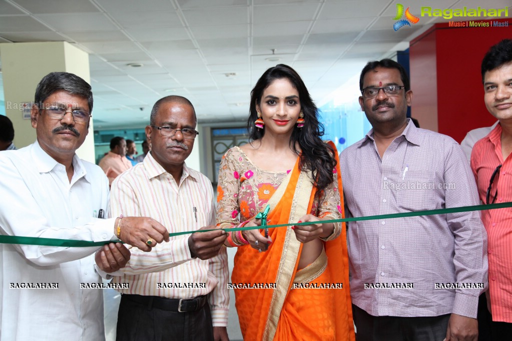 Poojaa Singh inaugurates Pochampally IKAT Art Mela at NSIC Exhibition Center, Kushaiguda, Hyderabad