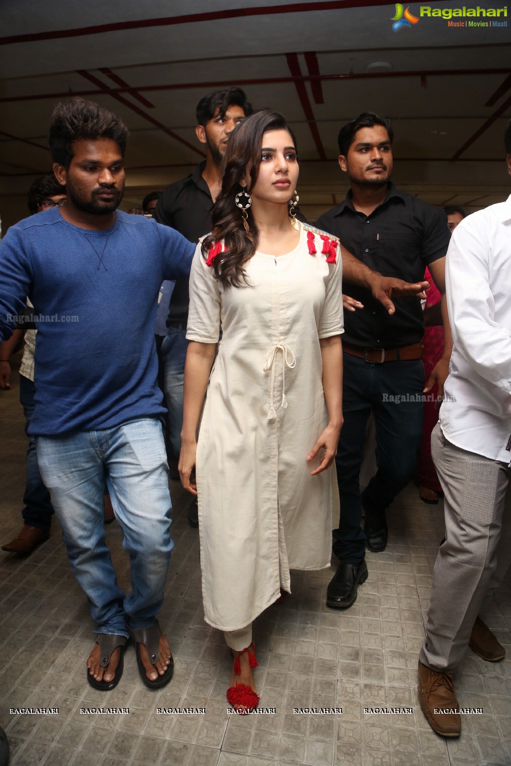 Samantha launches V Care Super Speciality Clinic at Banjara Hills, Hyderabad