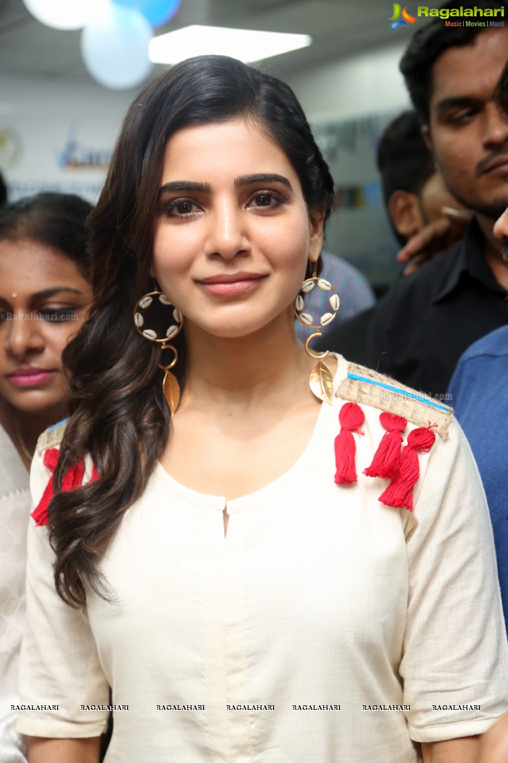 Samantha launches V Care Super Speciality Clinic at Banjara Hills, Hyderabad