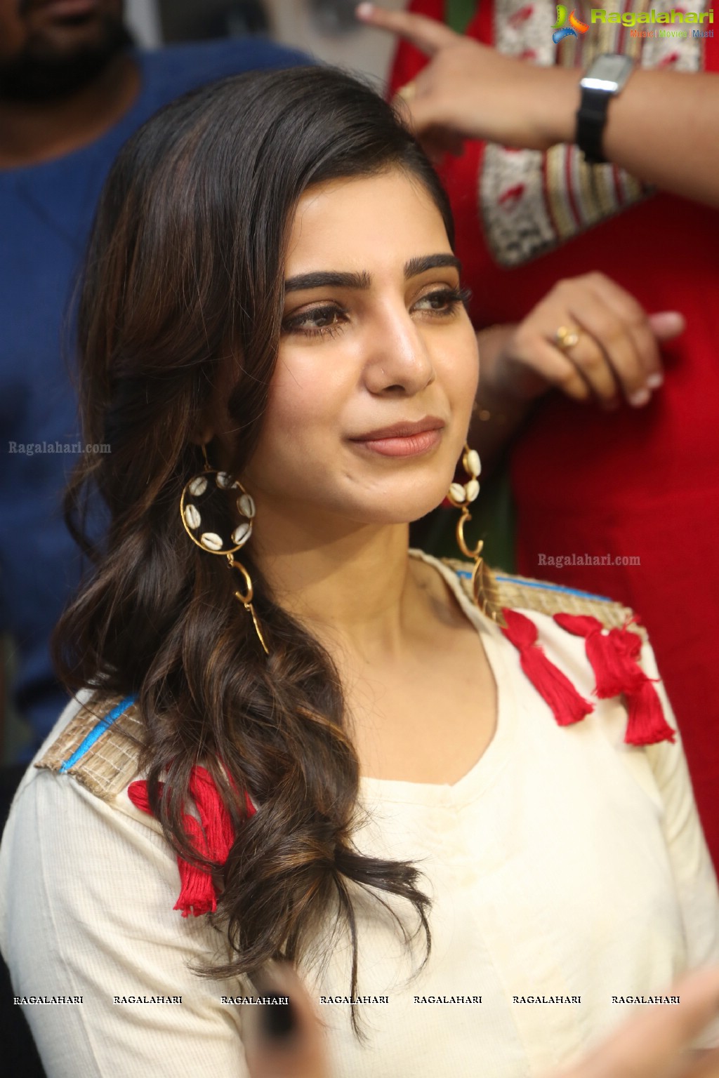 Samantha launches V Care Super Speciality Clinic at Banjara Hills, Hyderabad