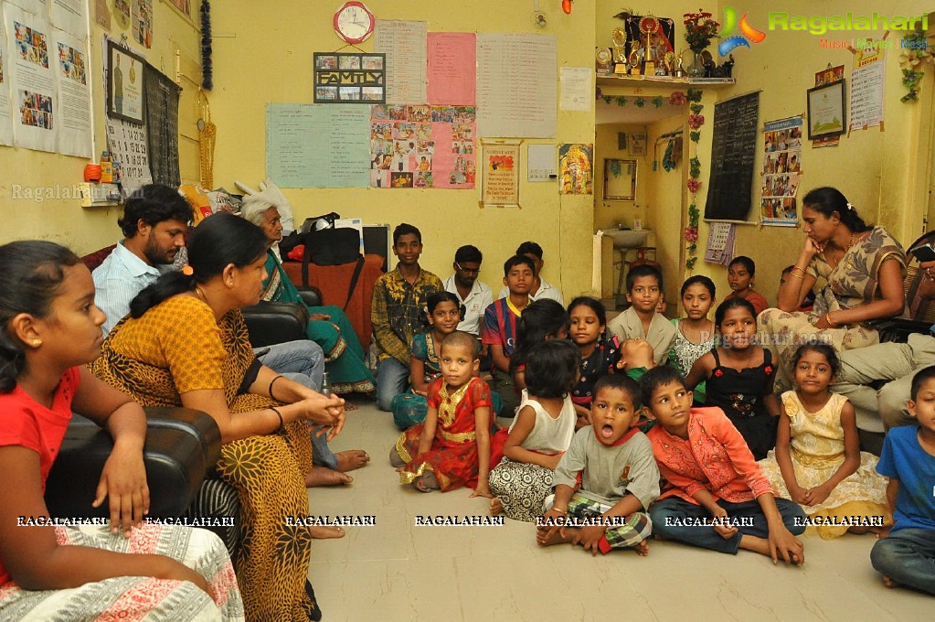 Sanjjanaa visits Serve Needy Voluntary Organization, Hyderabad