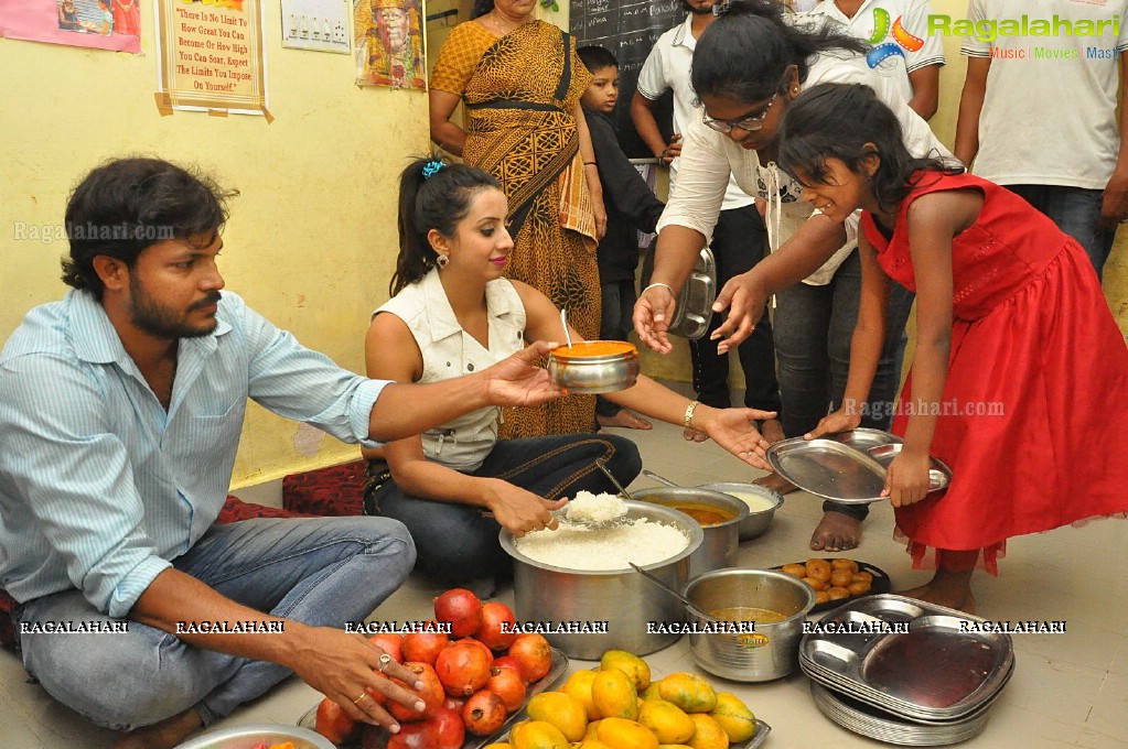 Sanjjanaa visits Serve Needy Voluntary Organization, Hyderabad