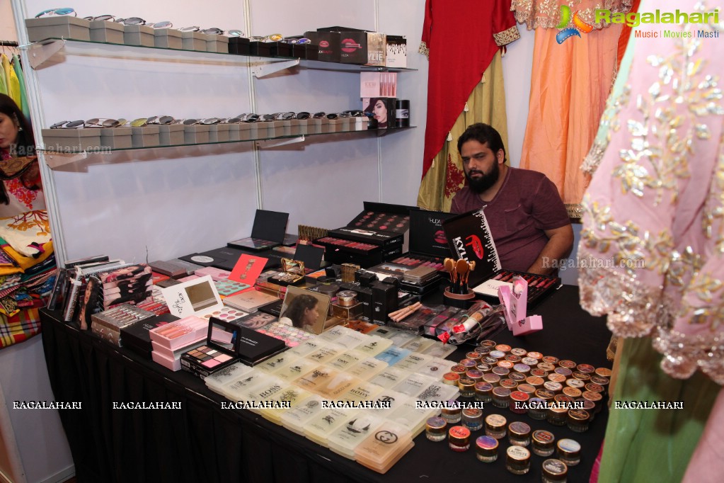 Sashi Nahata's Akritti Elite Exhibition and Sale at Taj Deccan