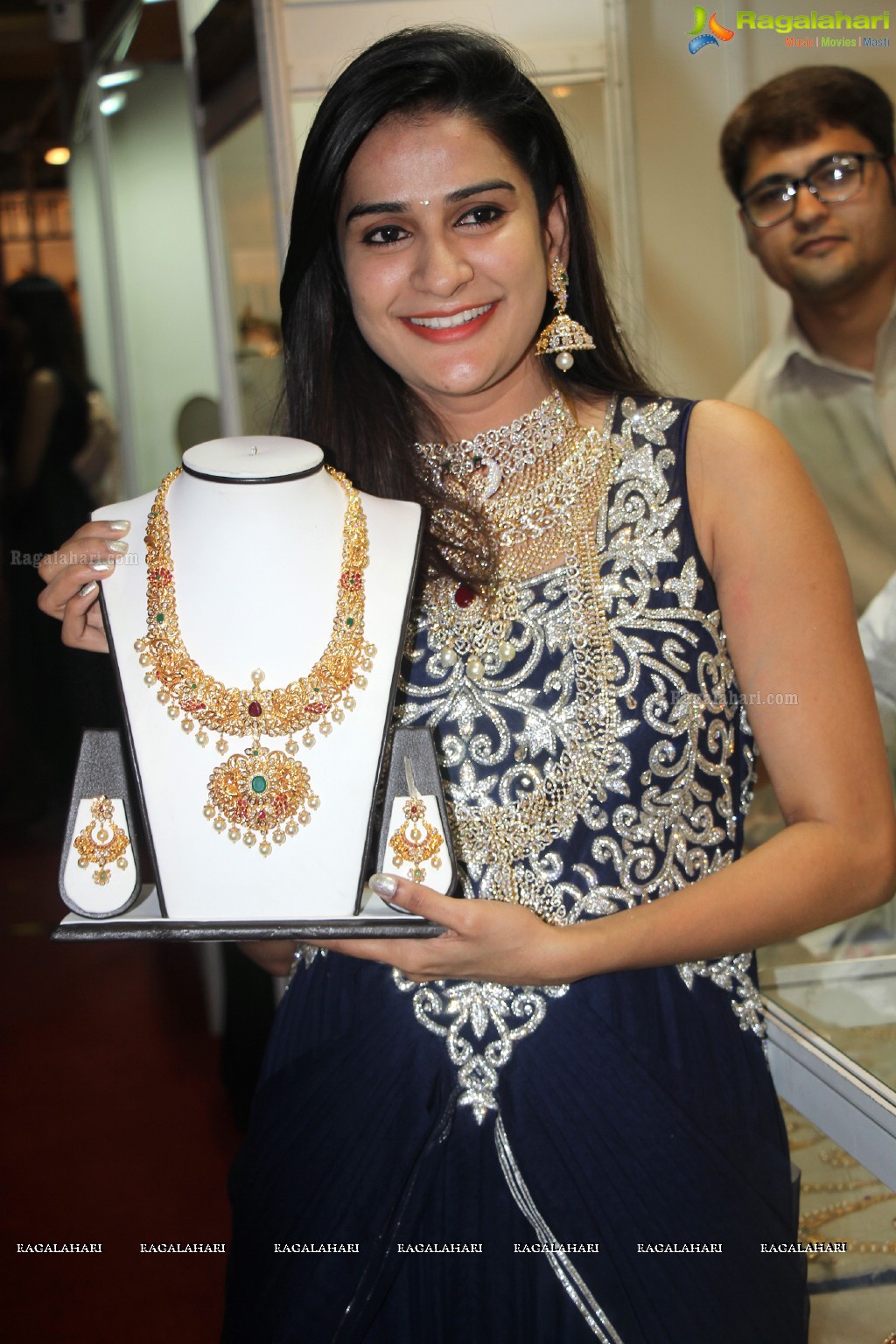 Jenny Honey inaugurates The Jewellery Expo at Novotel, Vizag