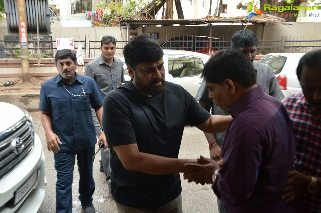 Chiranjeevi and Allu Aravind paid tribute to Nandagopal