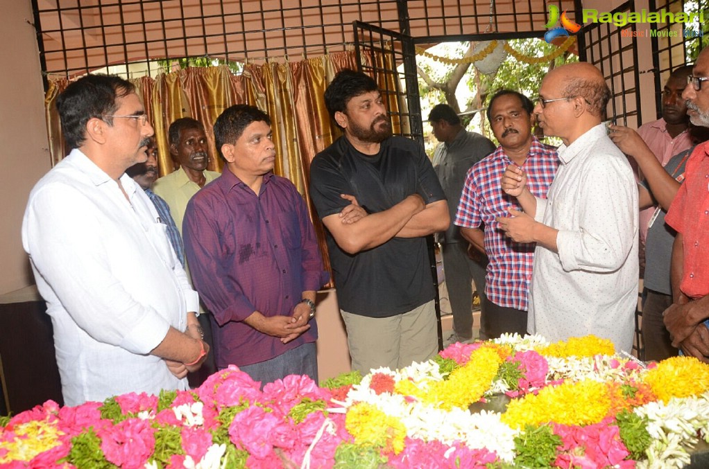 Chiranjeevi and Allu Aravind paid tribute to Nandagopal