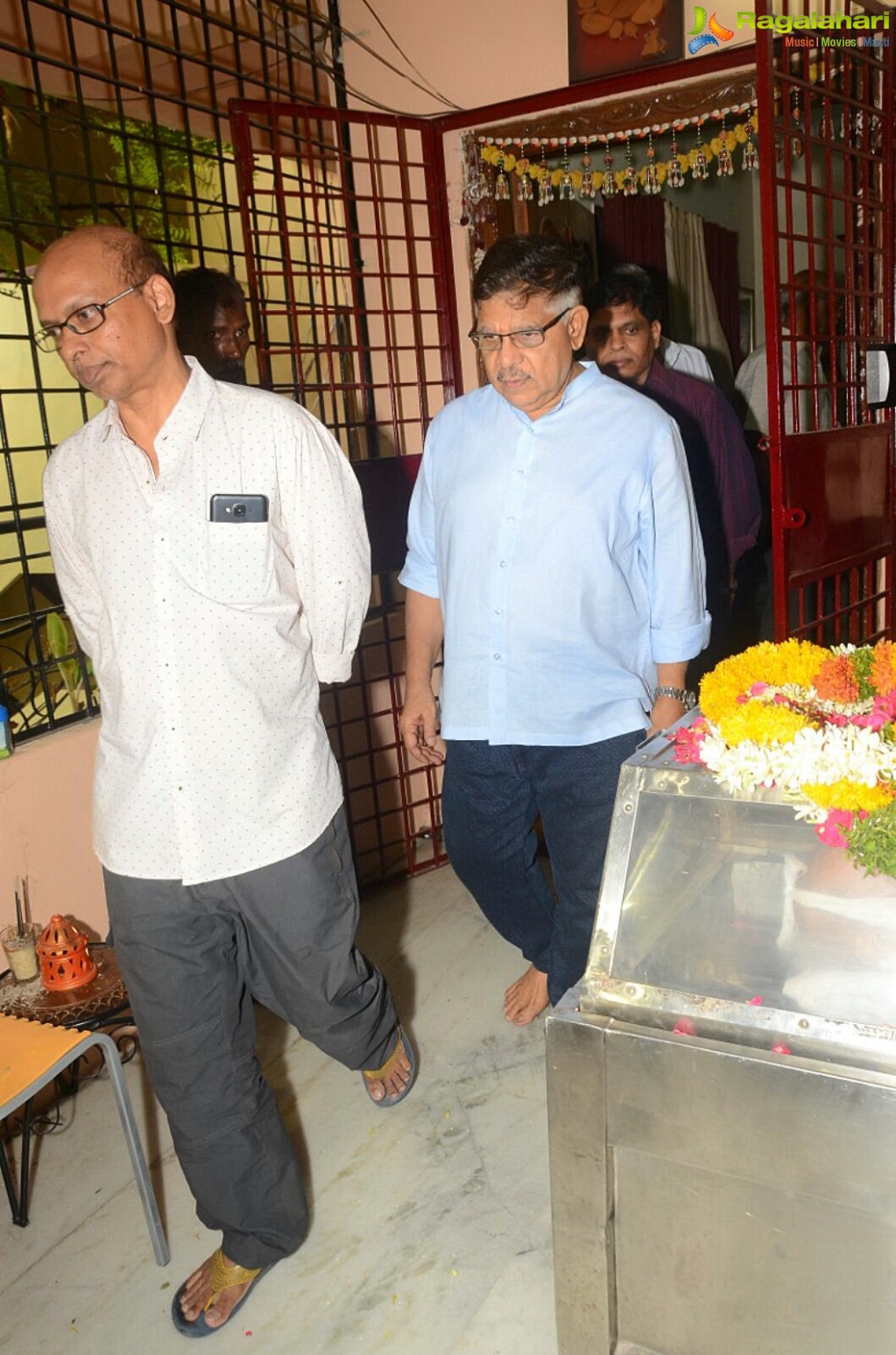 Chiranjeevi and Allu Aravind paid tribute to Nandagopal