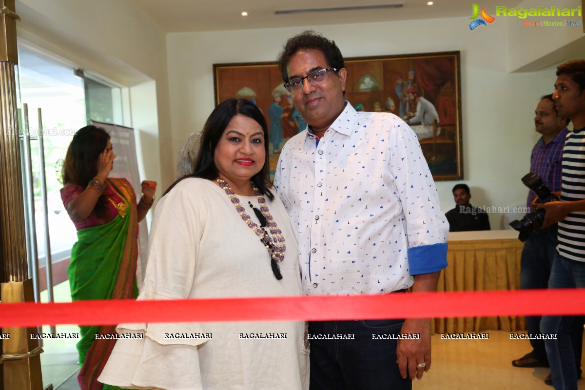 Priya Augustin inaugurates Akritti Elite Exhibition and Sale at Taj Deccan