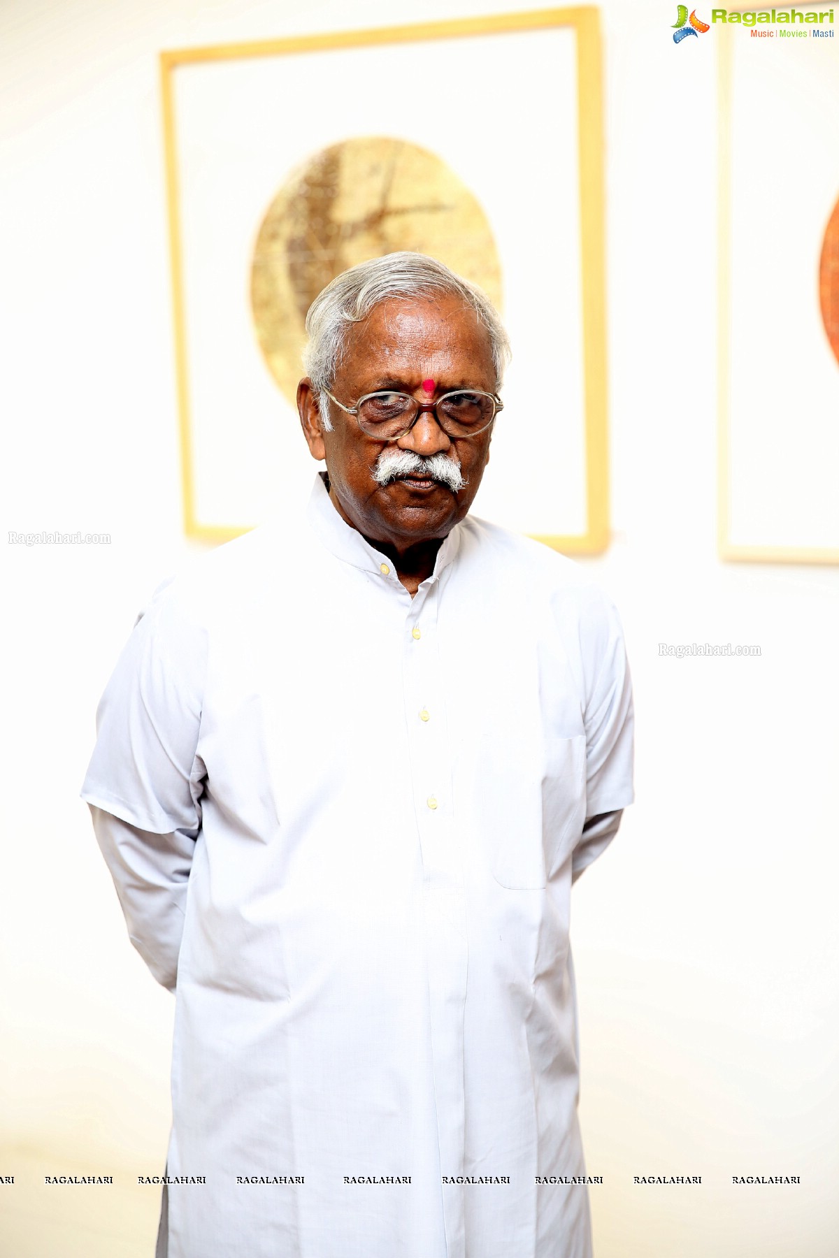 Echo's by Bhaskar Chary and Murali Chinnasamy at DHI Artspace