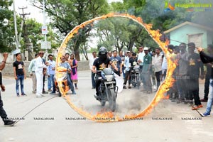 Jadugar Anand Blindfold Motor Cycle