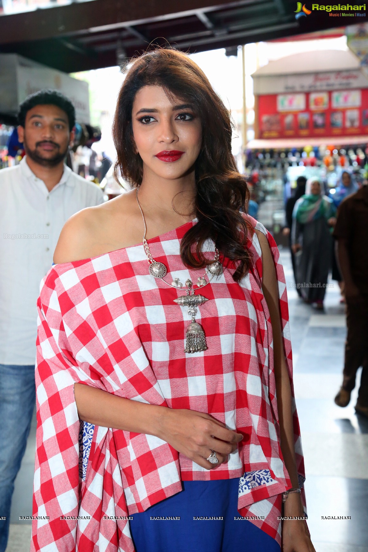 Lakshmi Manchu at Donation Drive at Big Bazaar, Abids