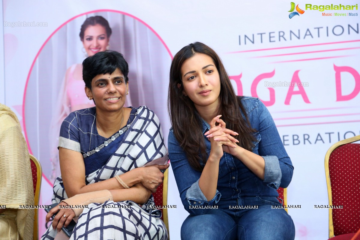 Catherine Tresa participates in 4th Intl Yoga Celebrations by MillionMoms and Tagore High School