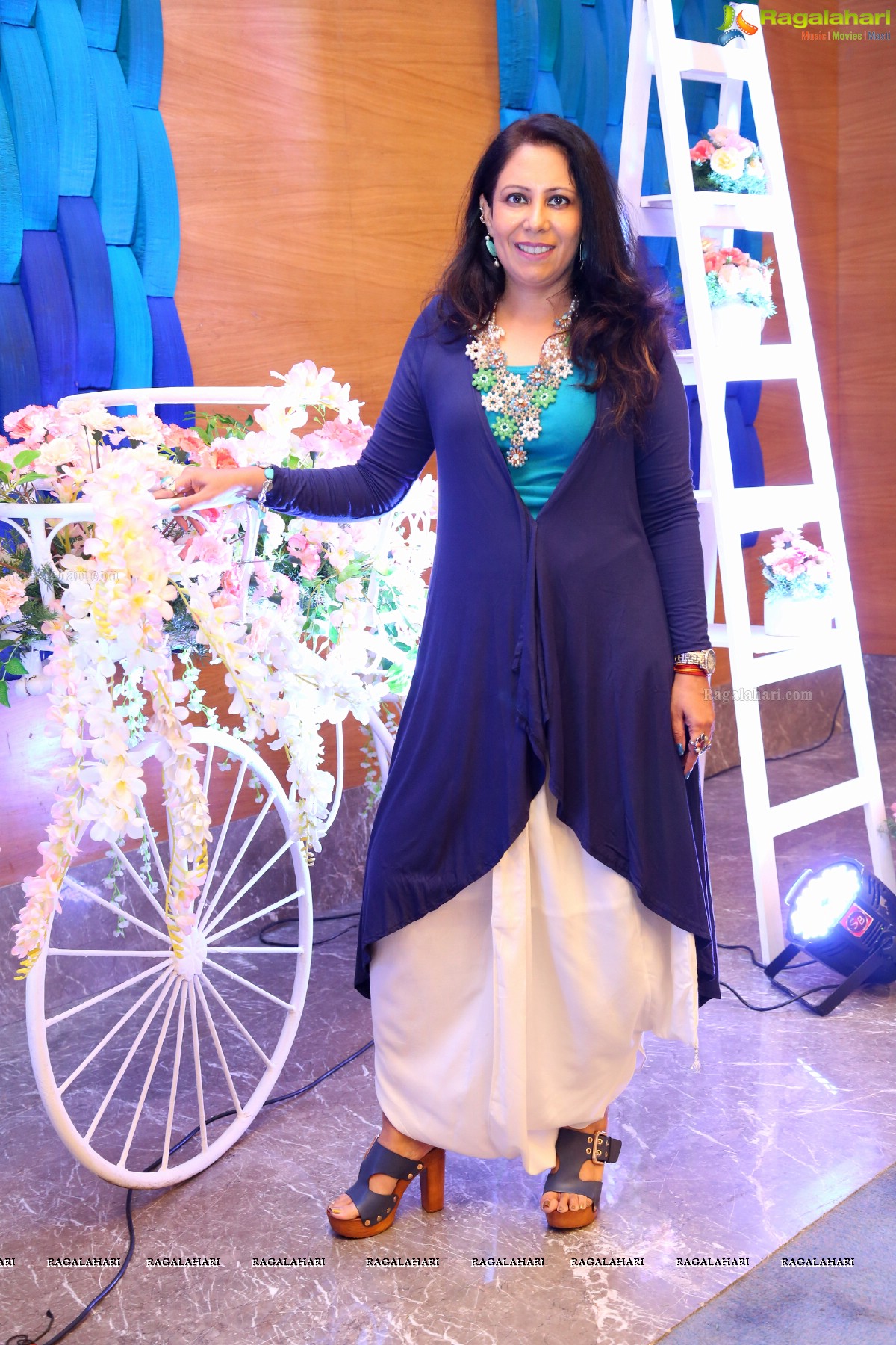Neeru Mohan Birthday Celebrations at Hotel Marigold