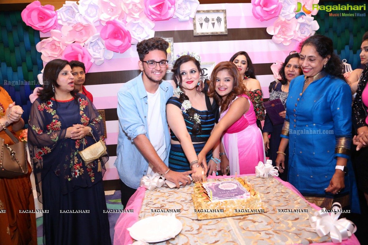 Neeru Mohan Birthday Celebrations at Hotel Marigold