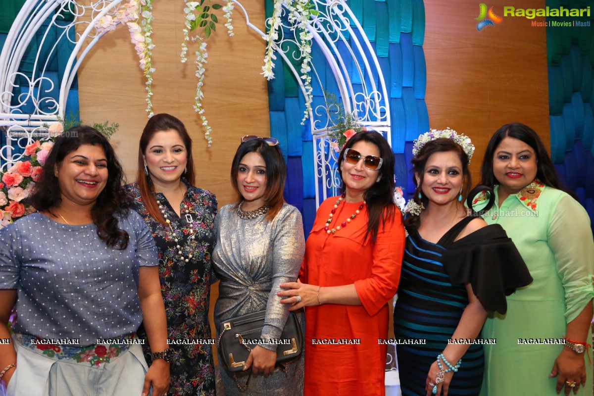 Neeru Mohan Birthday Celebrations at Hotel Marigold