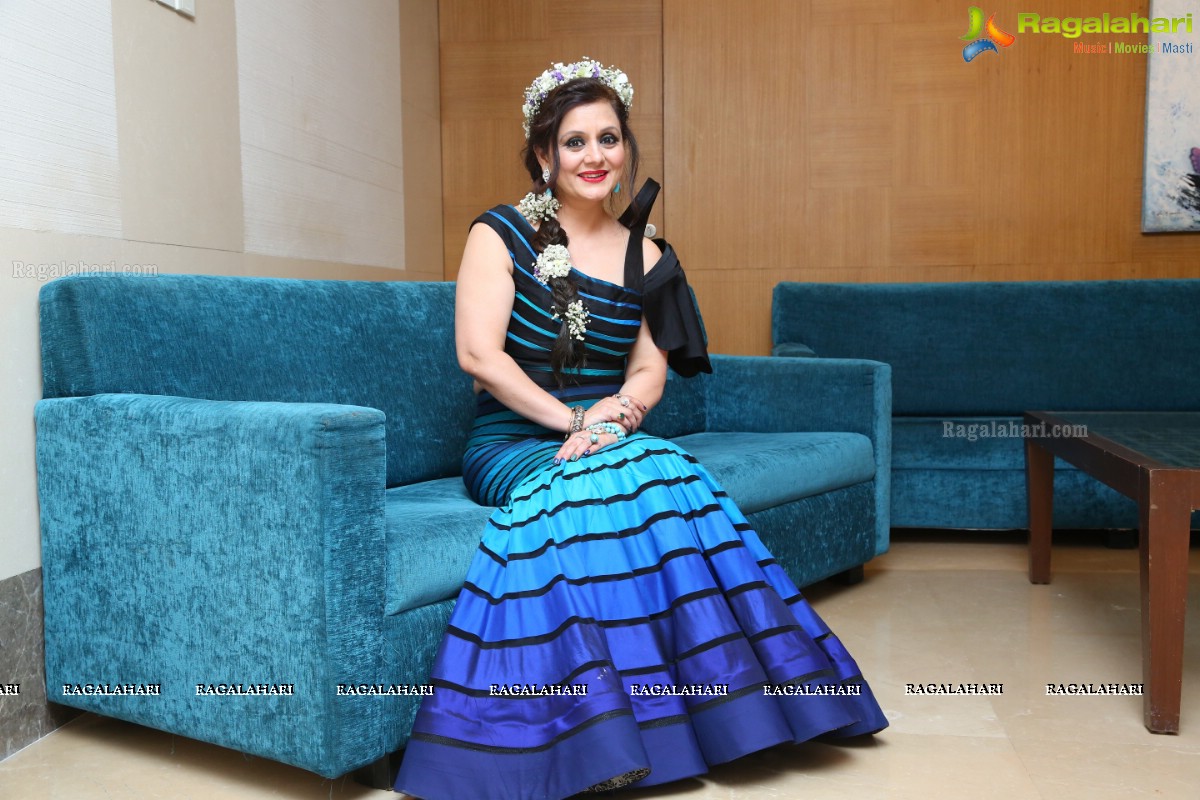 Neeru Mohan Birthday Celebrations at Hotel Marigold