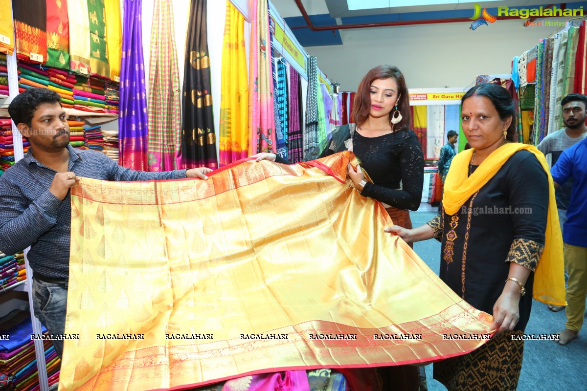 Priyanka Raman launches Silk Dezire of India Expo at NSIC, Kushaiguda