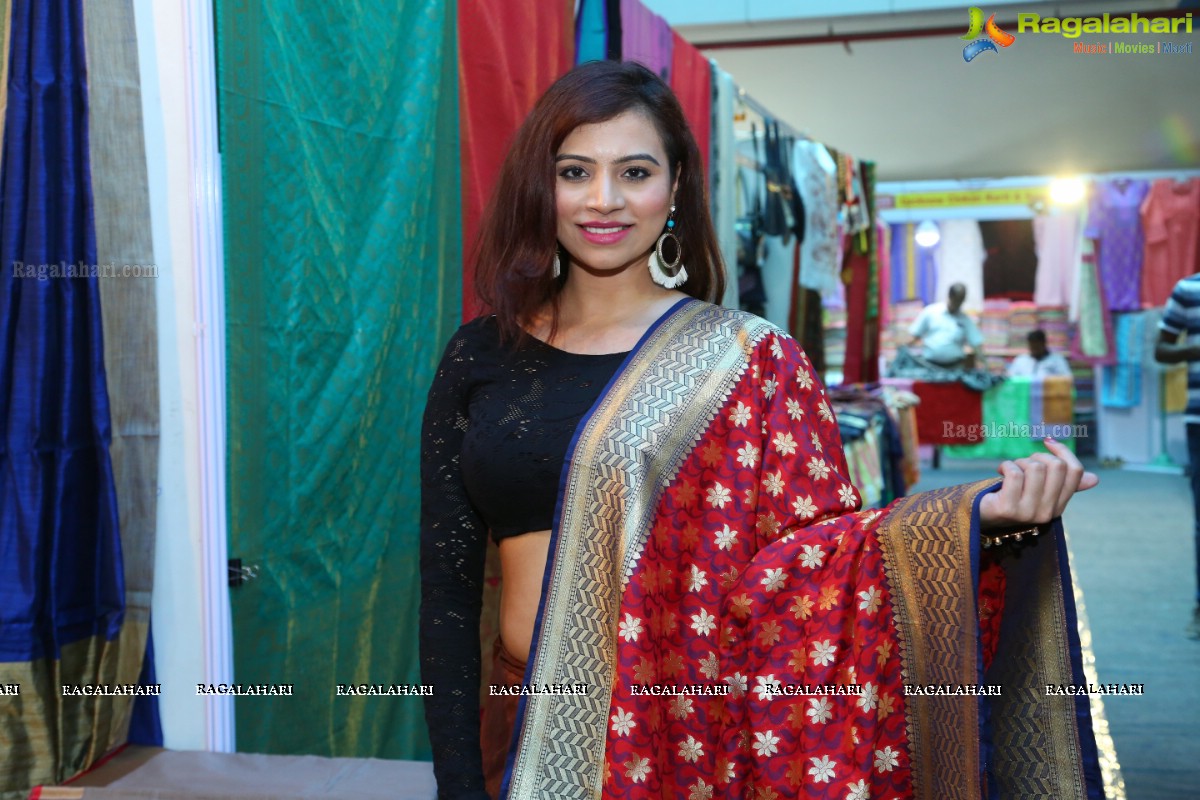 Priyanka Raman launches Silk Dezire of India Expo at NSIC, Kushaiguda