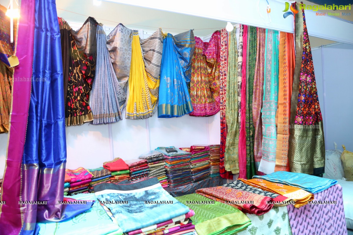 Priyanka Raman launches Silk Dezire of India Expo at NSIC, Kushaiguda