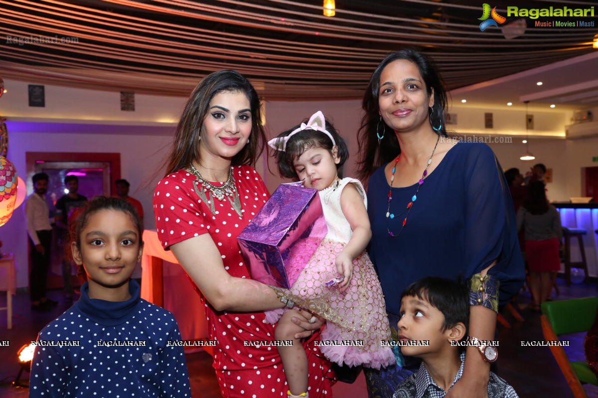 Rashed Khan-Inayah Sharon Baby Sanayah Khan 2nd Birthday